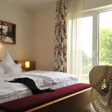 Hotel Restaurant Zeiskamer Muehle 3*