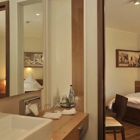 Hotel Restaurant Zeiskamer Muehle Hotel 3*