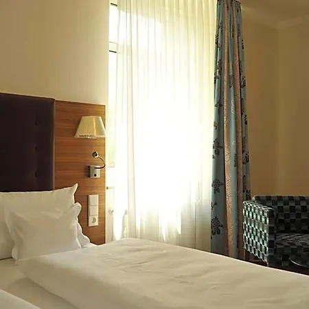 Hotell Hotel Restaurant Zeiskamer Muehle 3*