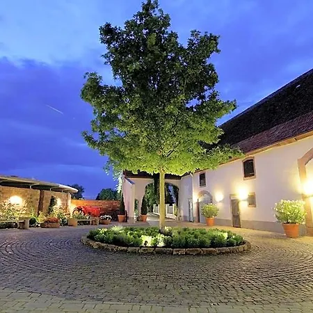 Hotel Restaurant Zeiskamer Muehle 3*