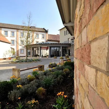 Hotel Restaurant Zeiskamer Muehle Hotel