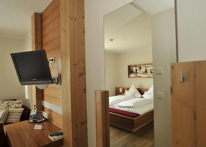 Hotel Restaurant Zeiskamer Muehle 3*